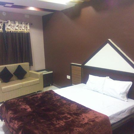 Hotel Palash Regency Bhagor Esterno foto