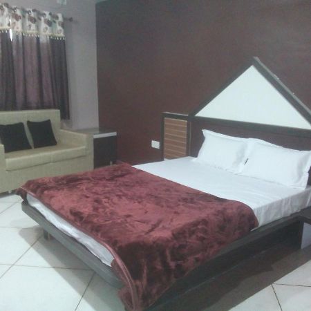 Hotel Palash Regency Bhagor Esterno foto