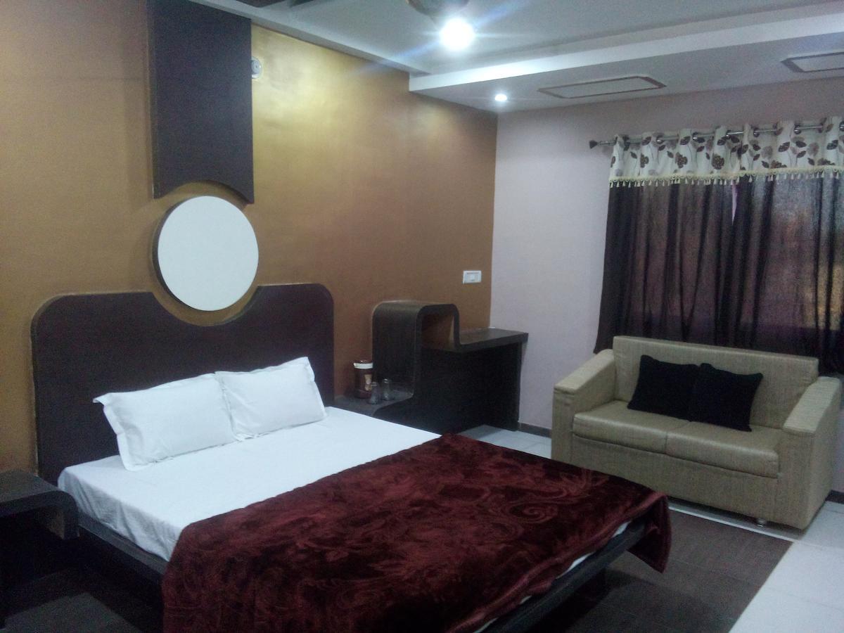 Hotel Palash Regency Bhagor Esterno foto